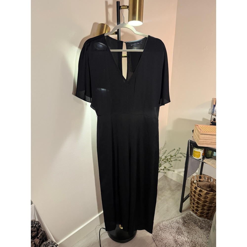 Abercrombie & Fitch Black Wide Leg Flutter Sleeve euc Jumpsuit Size L Open Back